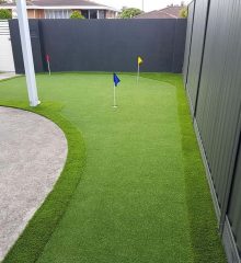 front yard home putting green
