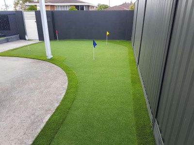 front yard home putting green
